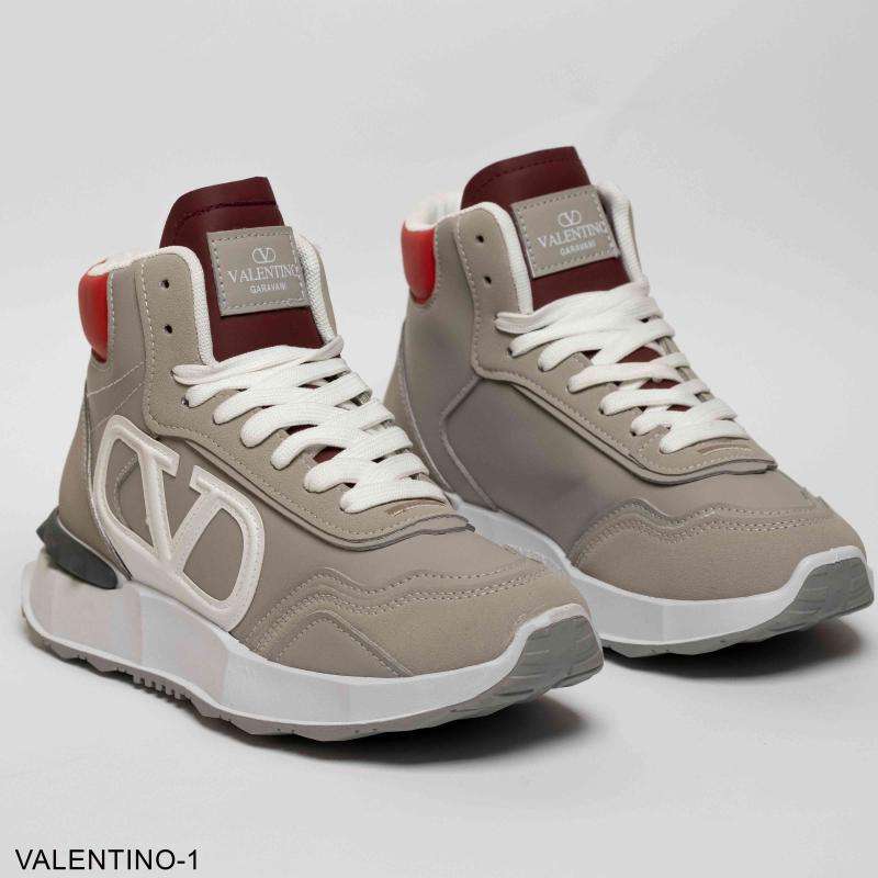 كوتش Valentino