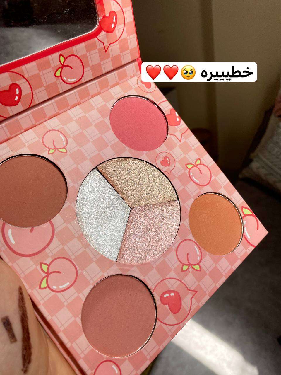 باليت بلاشر وهايلايتر كوري تنت مورد خدود و ملمع وجه