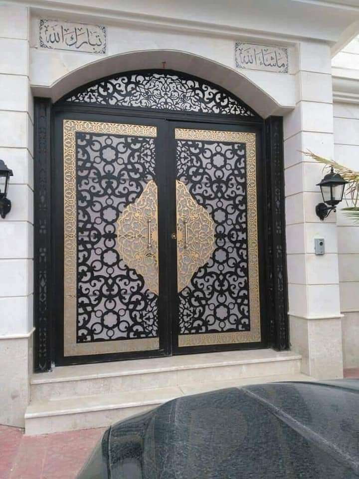 باب ليذر مدخل ڤيلا او عمارة او فندق