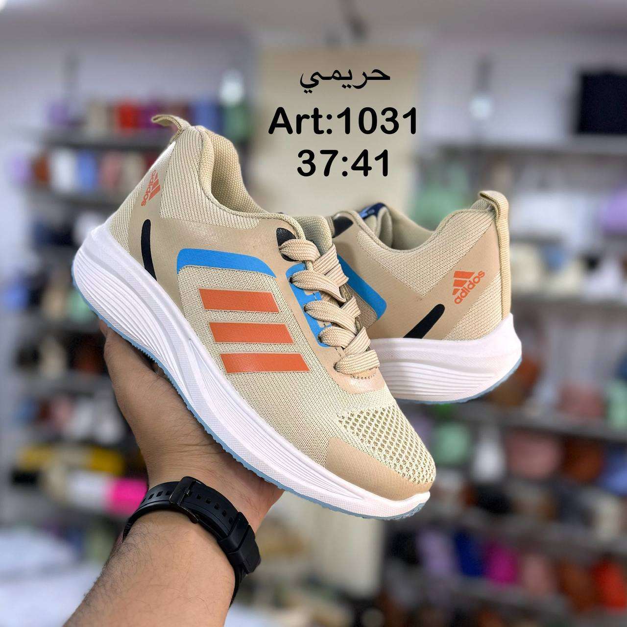 كوتشي حريمي  مقاسات من 37 الي 41  كود : 1031