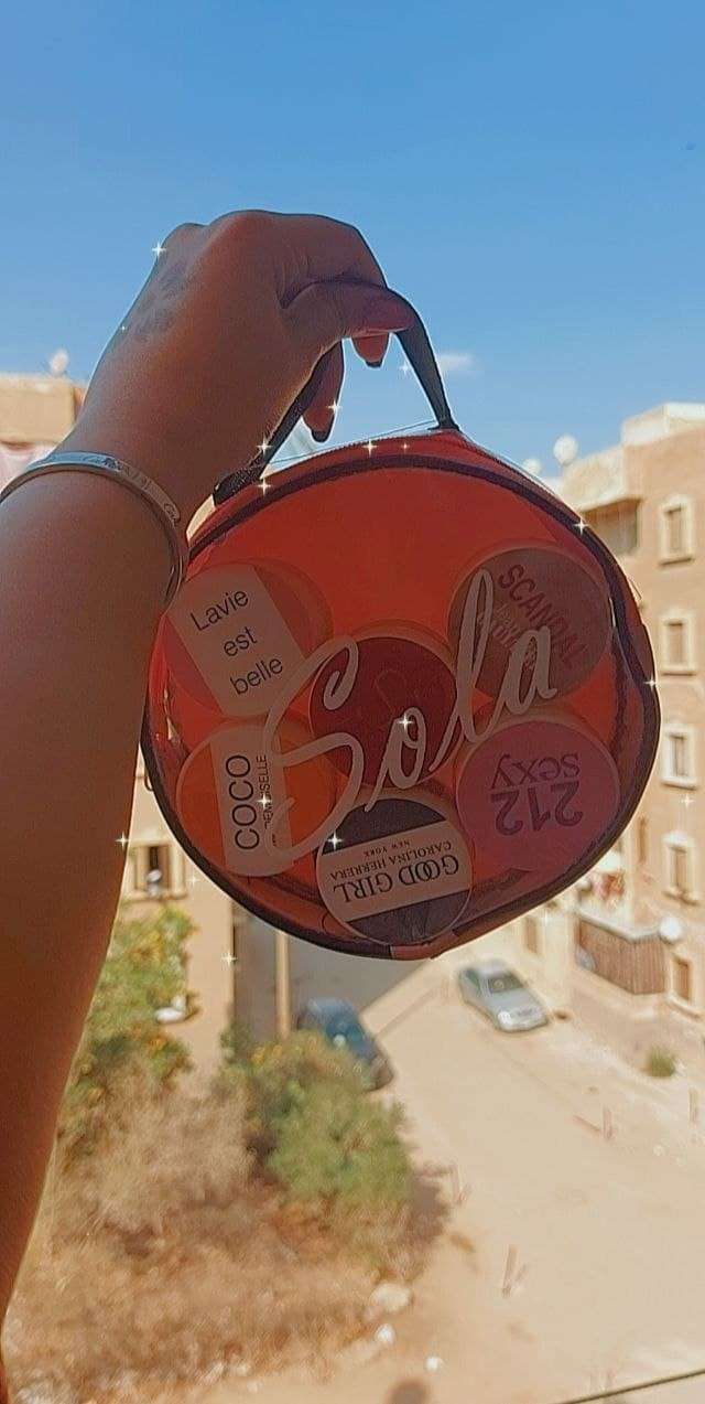 شنطه مخمريه sola  العالمية الشنطه فيها 6 روائح العطور العالميه