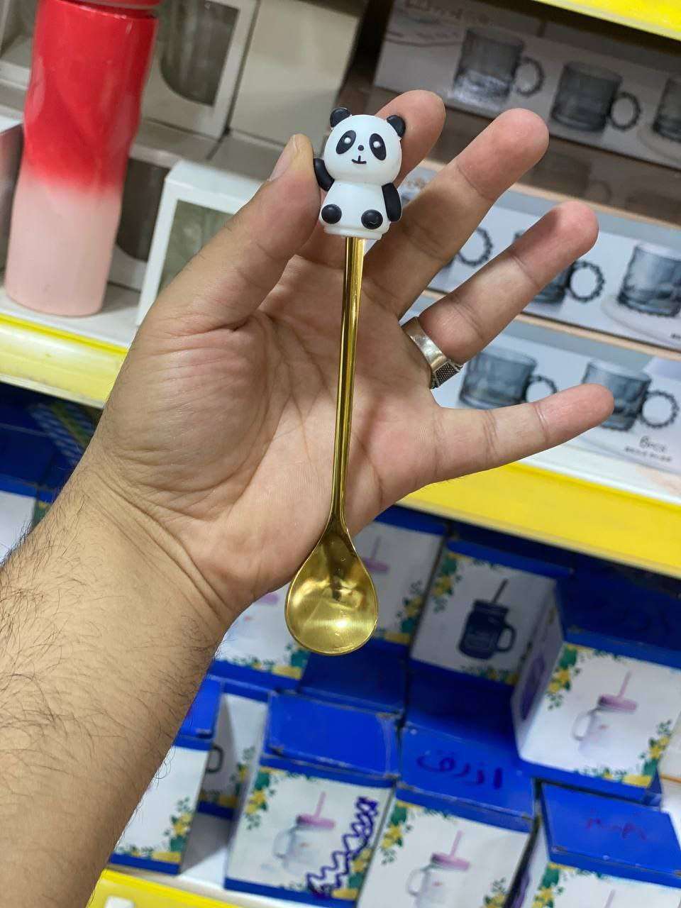 طقم معالق بأشكال مختلفة