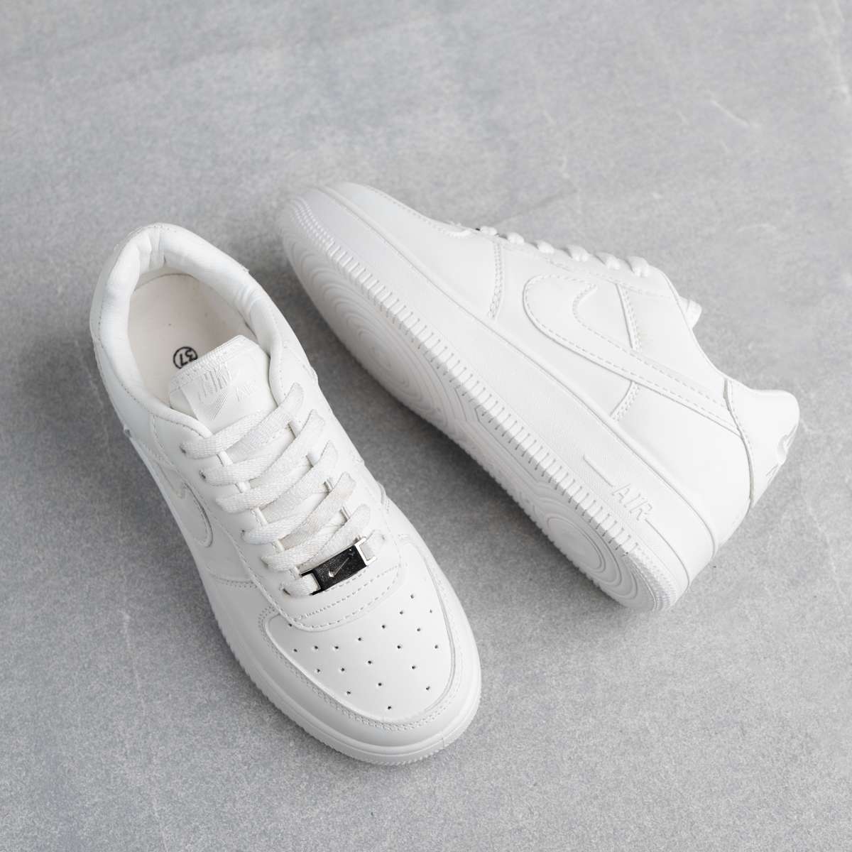 Nike Air Force حريمي