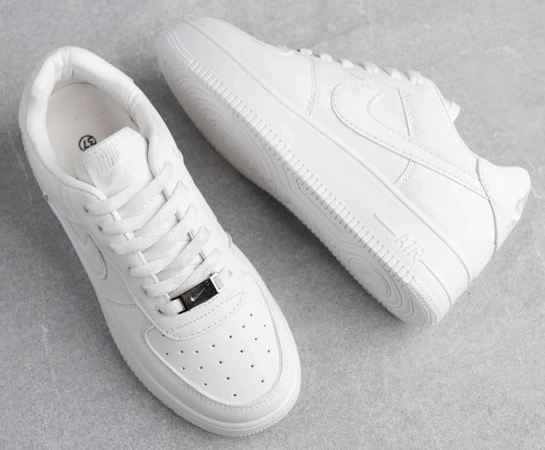 Nike Air Force حريمي