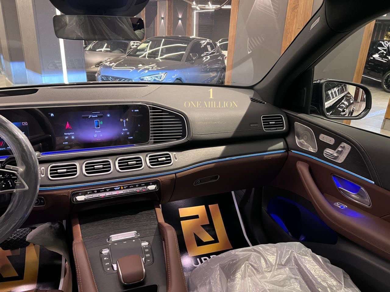 مرسيدس بينز جي ال اي 2024