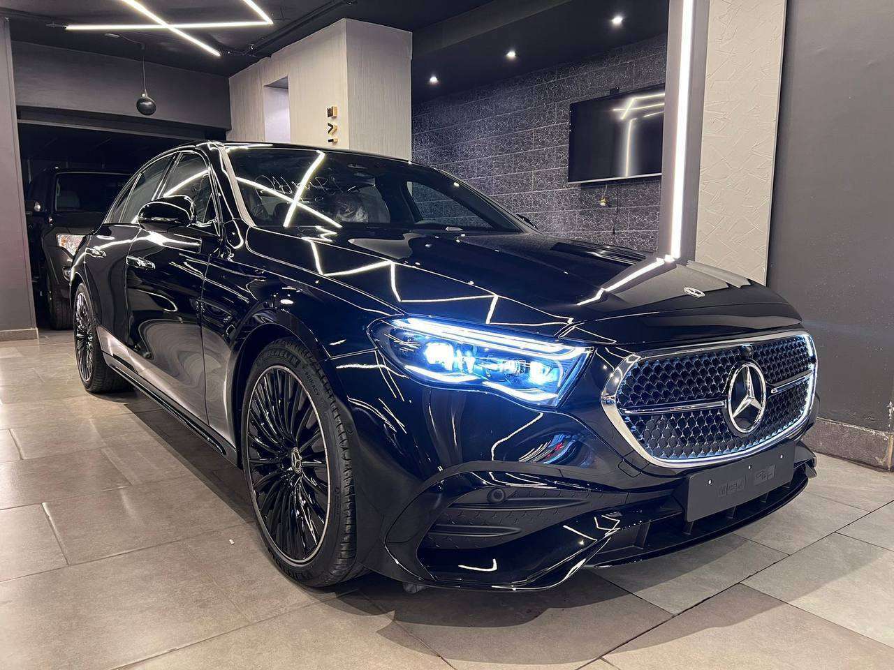 مرسيدس بينز إي 200 جديده 2024