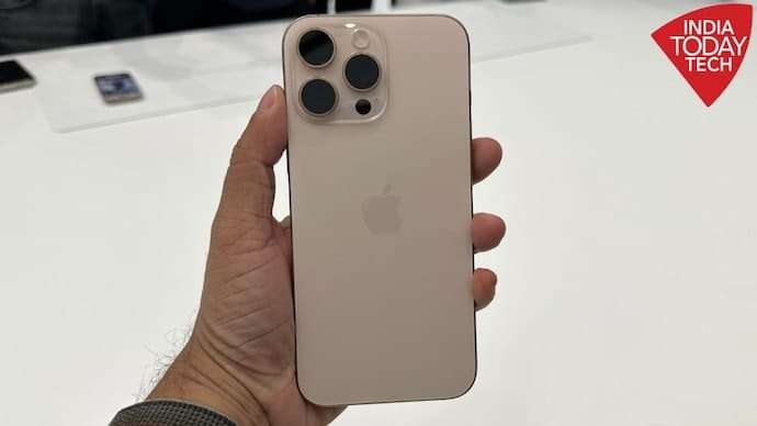موبايل ايفون 16