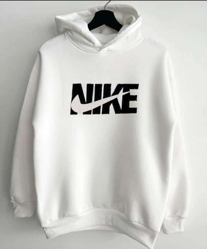 عرض قطعتين من سوى تيشرت Nike شتوي