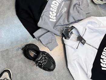 LEGENDARY - سويتشيرت