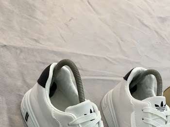Adidas shoes R12