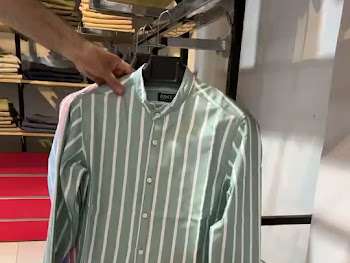 قميص اكسفورد نص ياقه