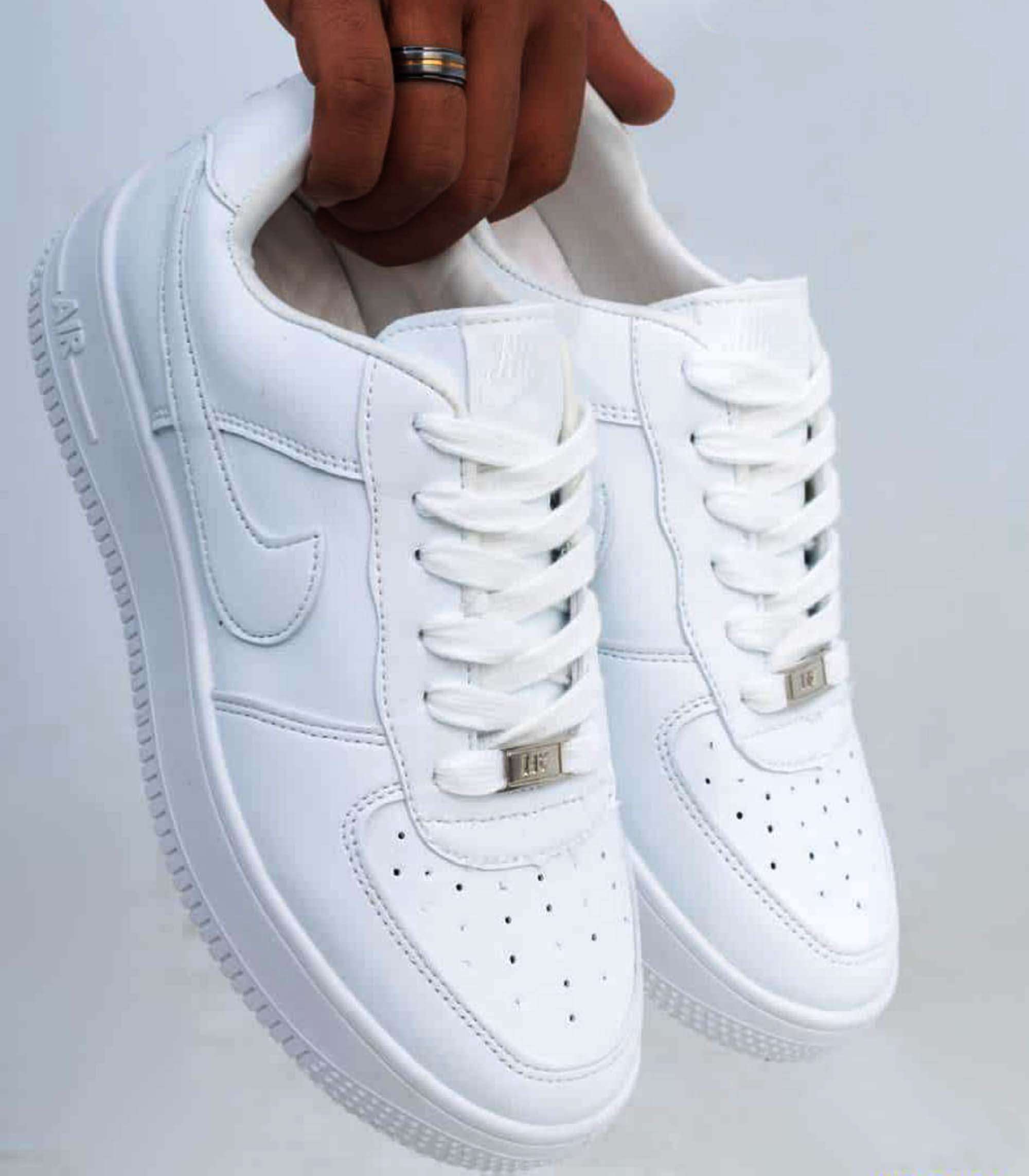 كوتش NIKE