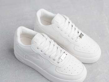 Nike Air Force حريمي ( مخزن 12)