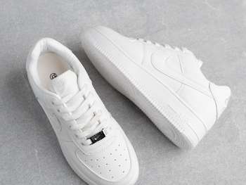 Nike Air Force حريمي ( مخزن 12)