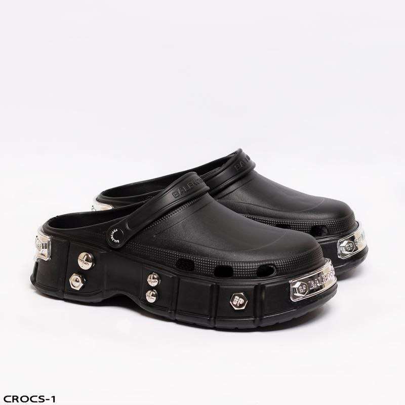 CROCS فاخر بتصميم عصري من Balenciaga