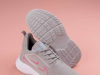كوتش Nikeحريمي