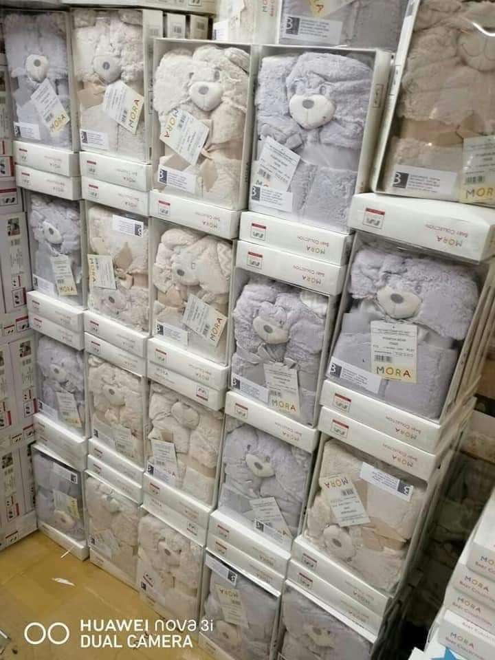 بطانية مورا بيبي فرو اسباني اصلي  بومبون بير

المقاس 75x95

اكل