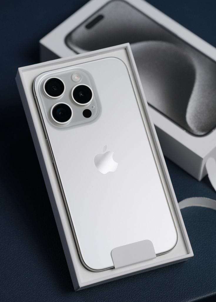 iphone 15  pro max*معانا مينفعش تحتار من عظمه الجهاز اكيد هتختار