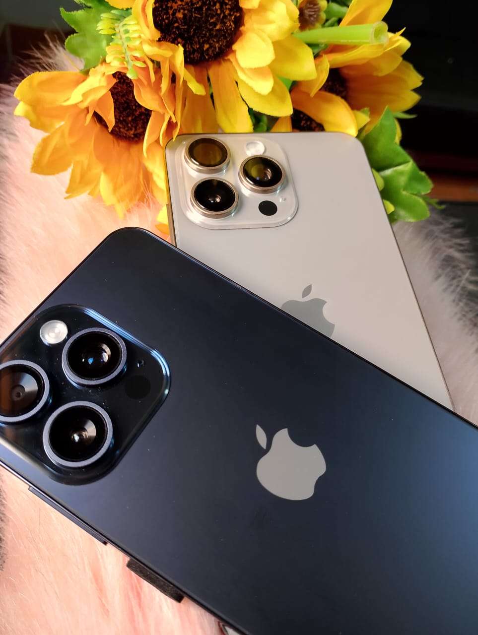 iphone 15  pro max*معانا مينفعش تحتار من عظمه الجهاز اكيد هتختار
