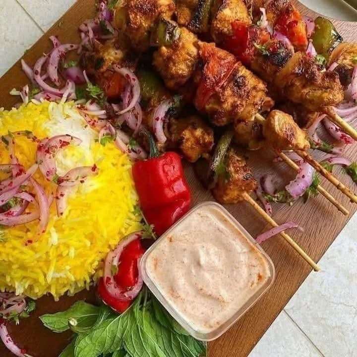 شيش طاوق ولعتين للمطاعم الي جبناها فالبيت بجودتها