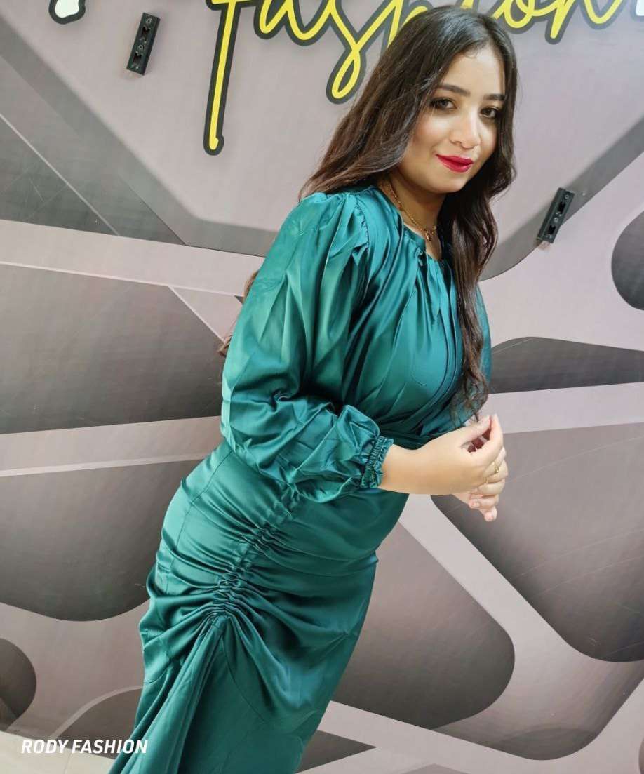 فستان ستان كم واااسع رووووعه