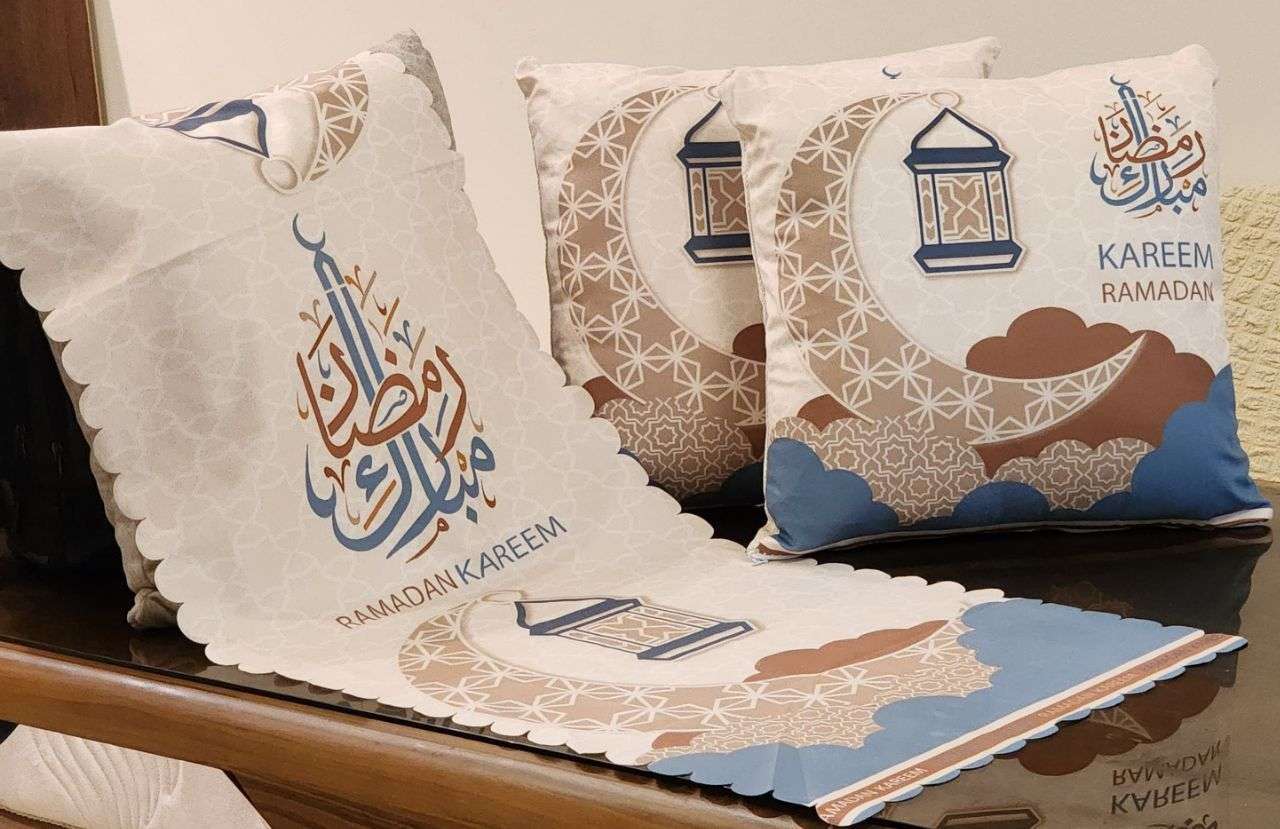 طقم مفارش وكوشن لس