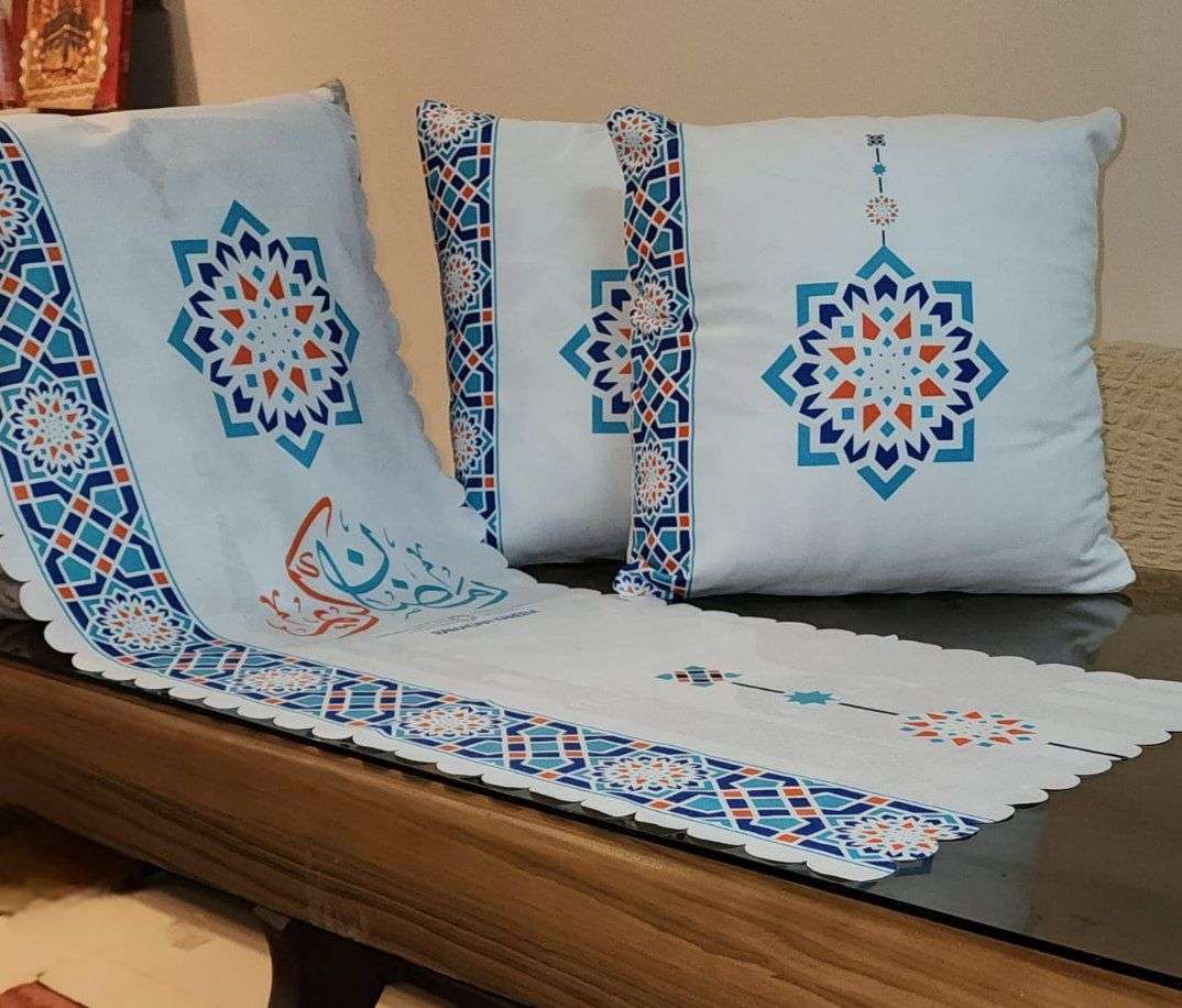 طقم مفارش وكوشن لس