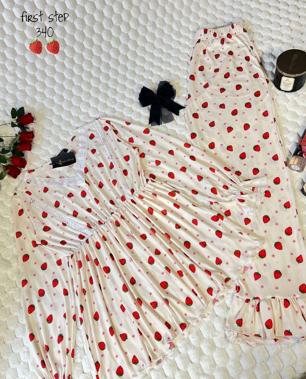 بيجامة فراولة 🍓