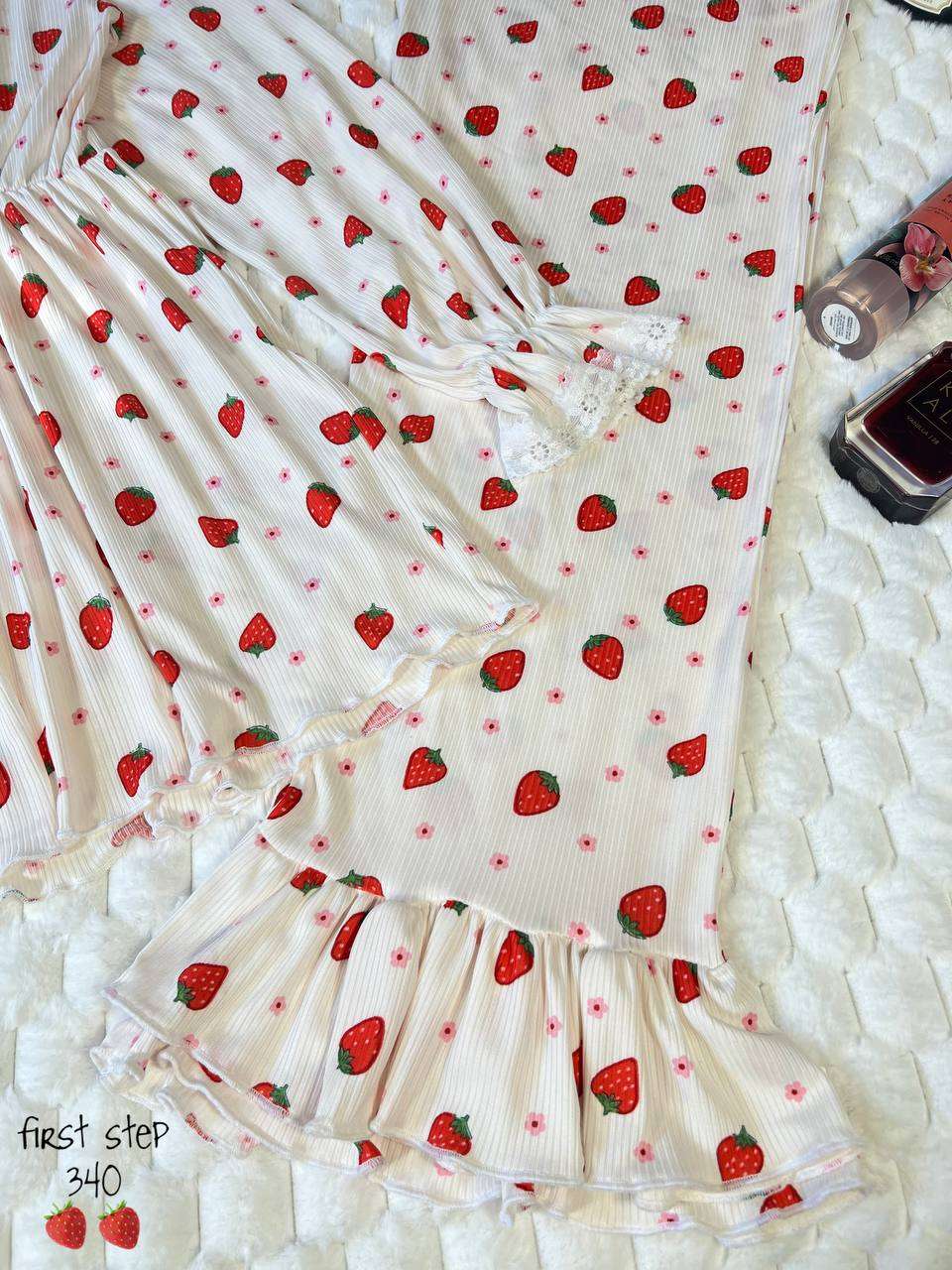 بيجامة فراولة 🍓
