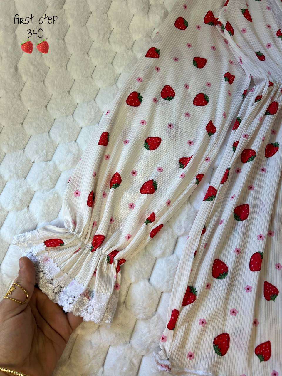 بيجامة فراولة 🍓