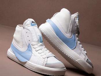 كوتشي هاف Nike FL12 ( مخزن 301 )