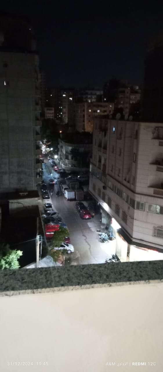 شقة للبيع بالسيوف شماعه دور 6 سلم أخير سطح معزول