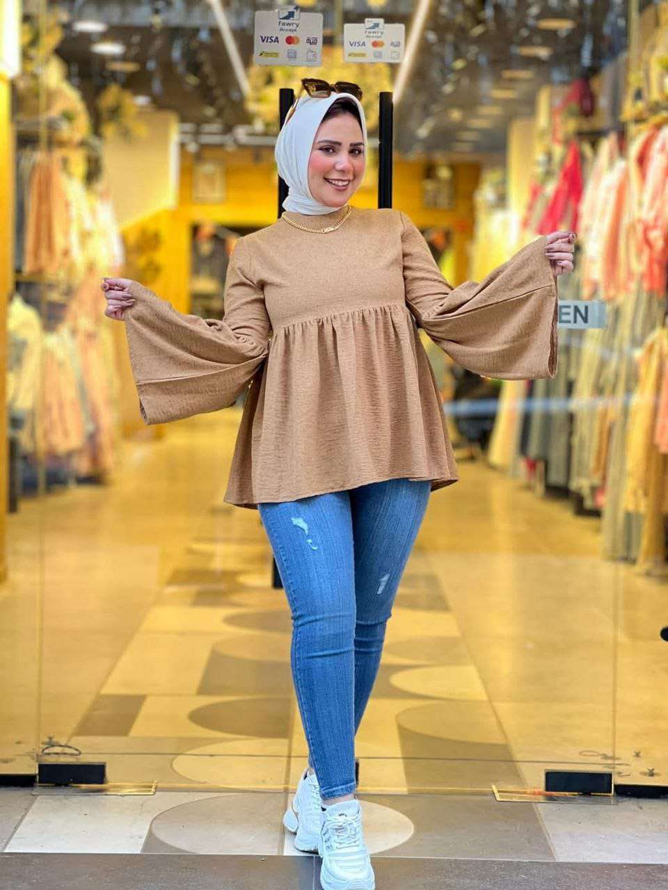 بلوزة كم مروحة مستوردة