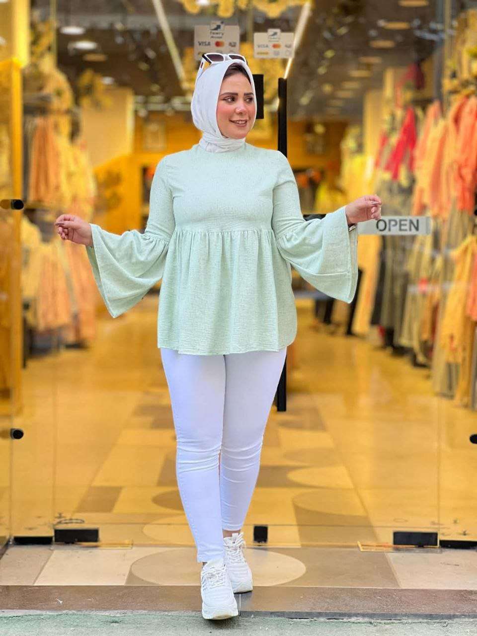 بلوزة كم مروحة مستوردة