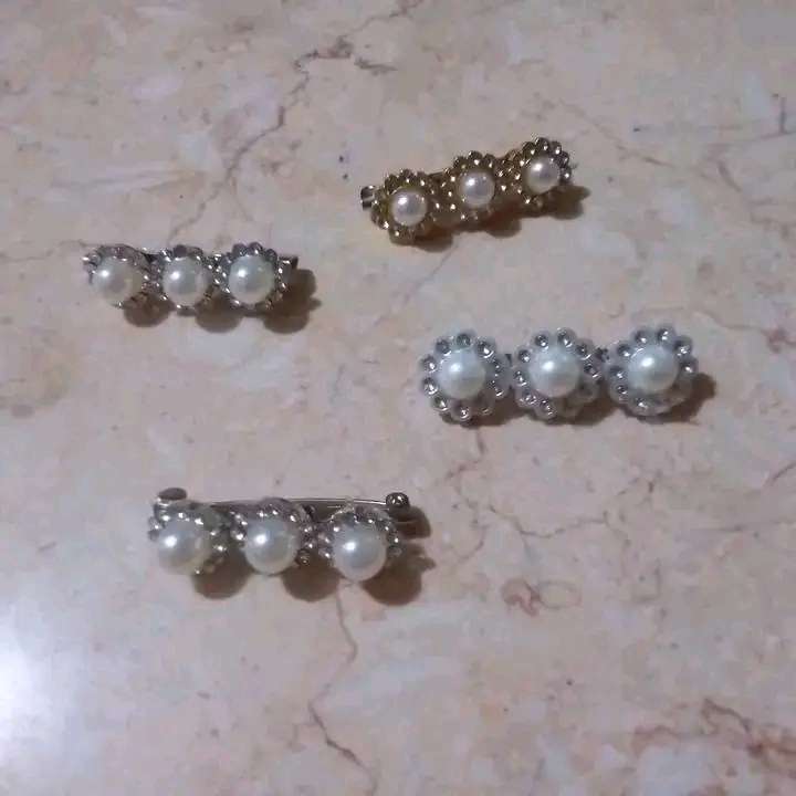 دبوس بروش للحجاب اشكال كثيره جدا اختار واحتار
