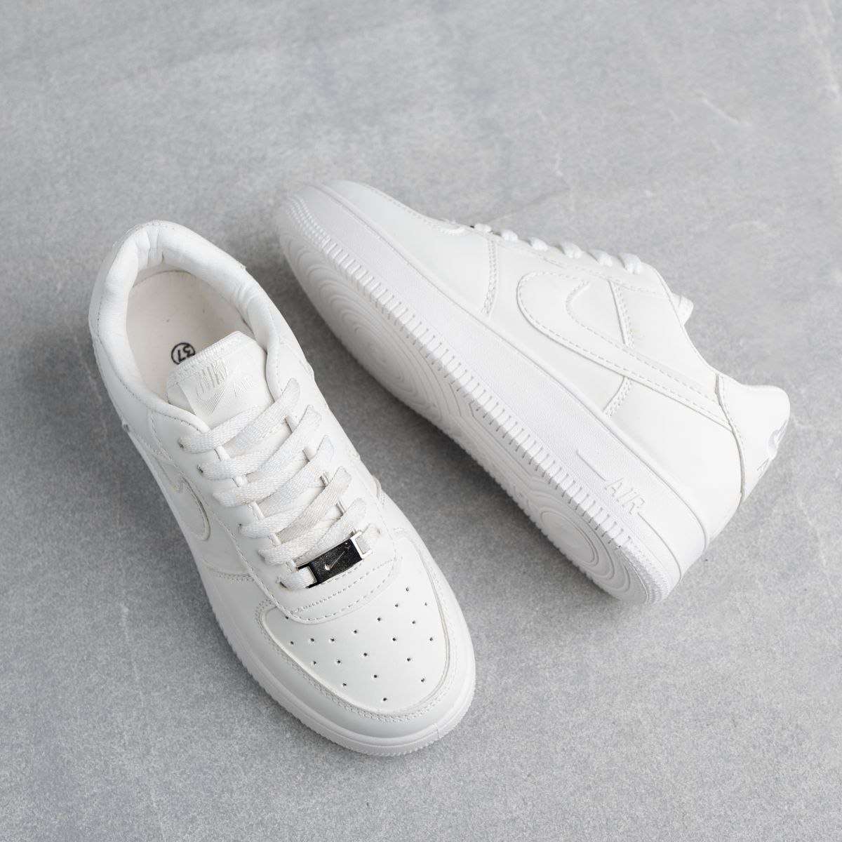 الكوتشي شبابى ابيض للجنسين   Nike Air Force
