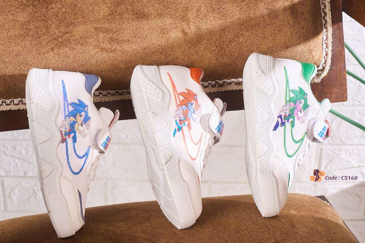 كوتشي Nike اولادي شيك في اللبس