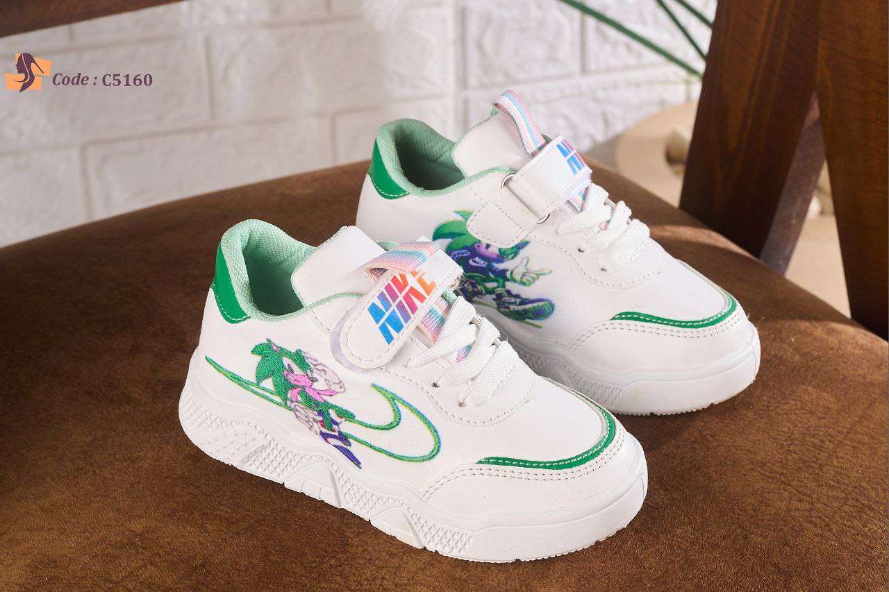 كوتشي Nike اولادي شيك في اللبس