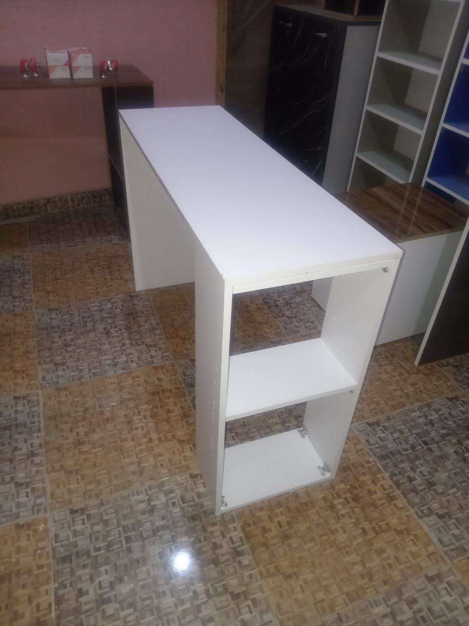 مكتب الرفوف المقاس ١٢٠