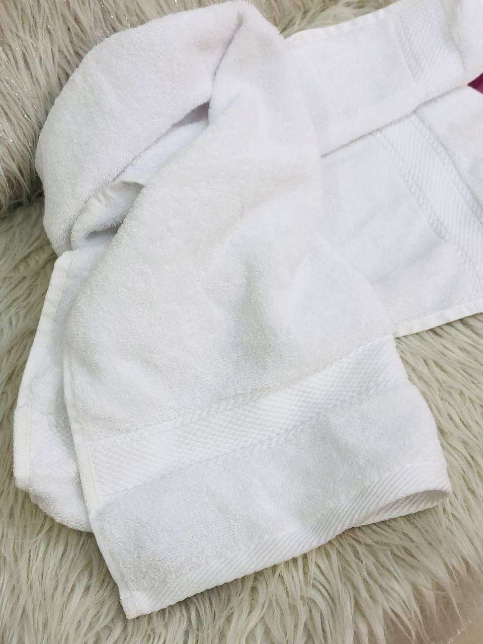 فوط ساده قطن 6قطعه مقاس 50*100
السعر 700