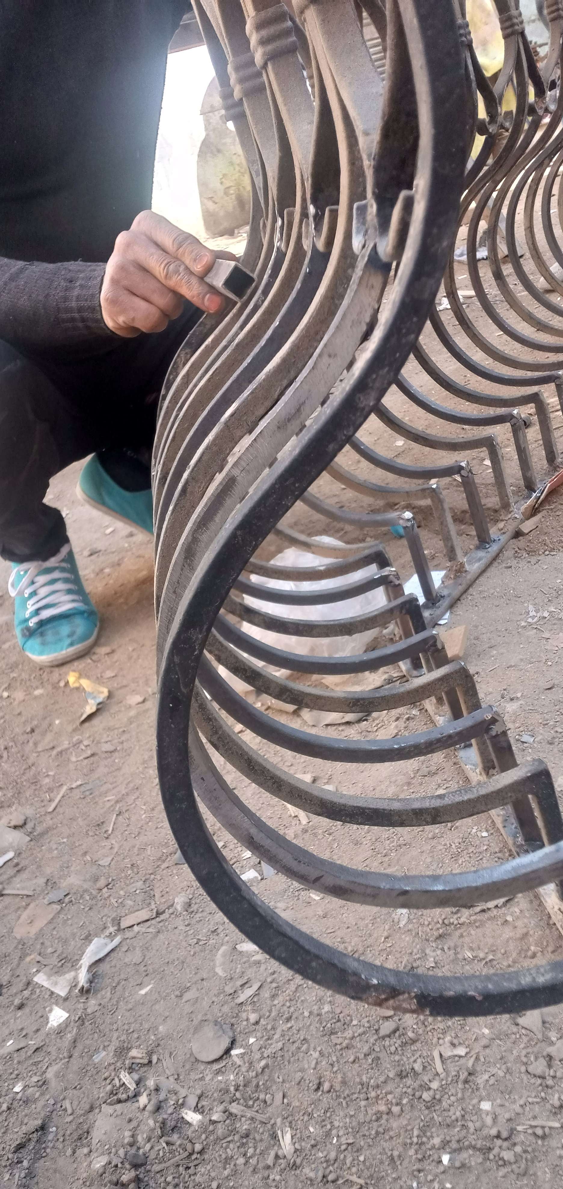 شباك حديد مدهون دهان فرن اليكتروستاتيك اعلى جودة دهان