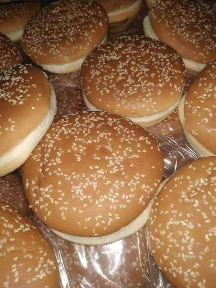 العيش بافلو و عيش ماك بالسمسم عيش المطاعم الطازة