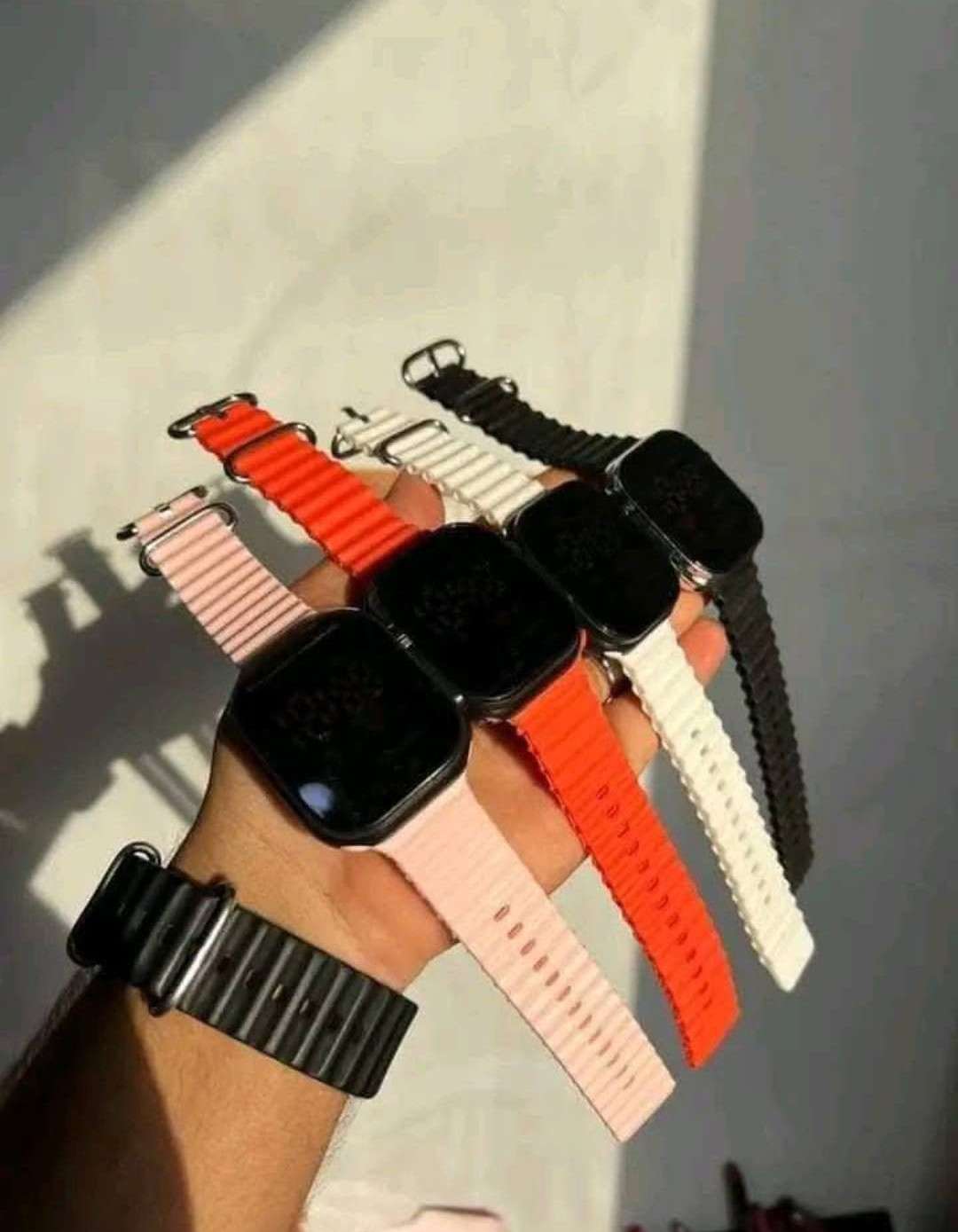 ساعه شبيه اسمارت