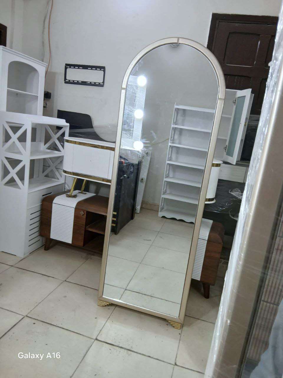 دولاب وحدة تخزين