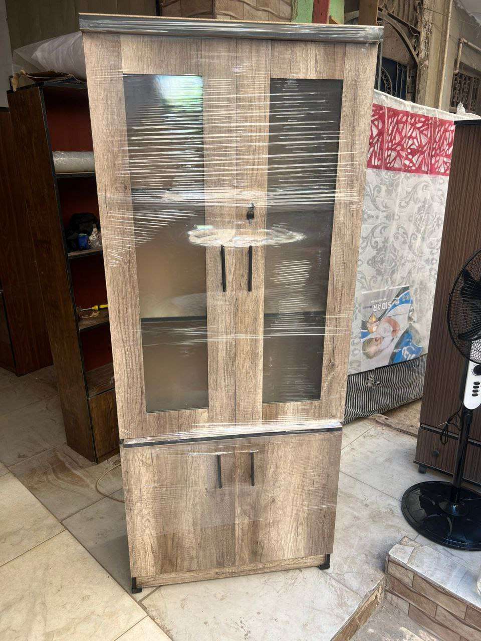 مكتبه