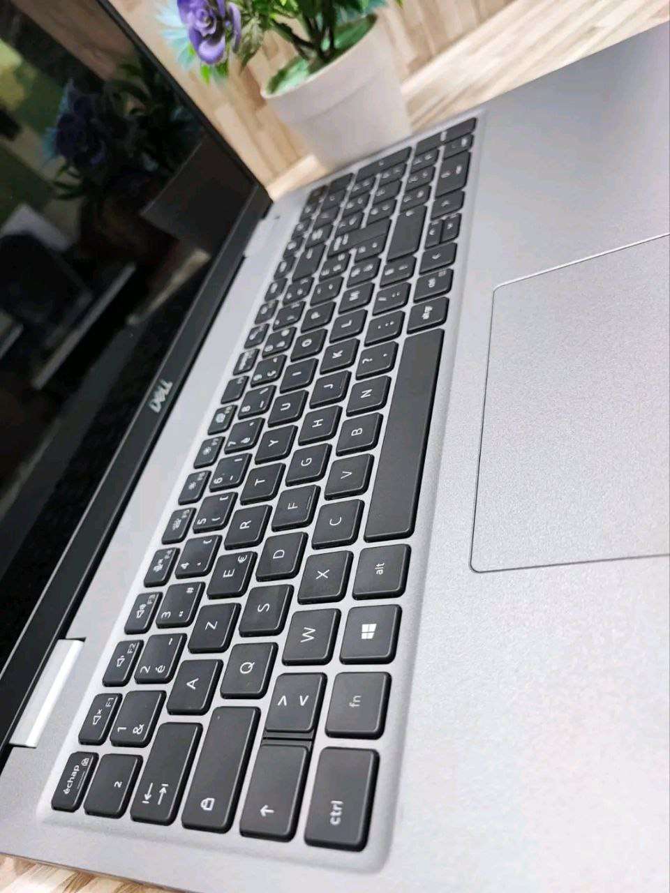 DELL Latitude 5520