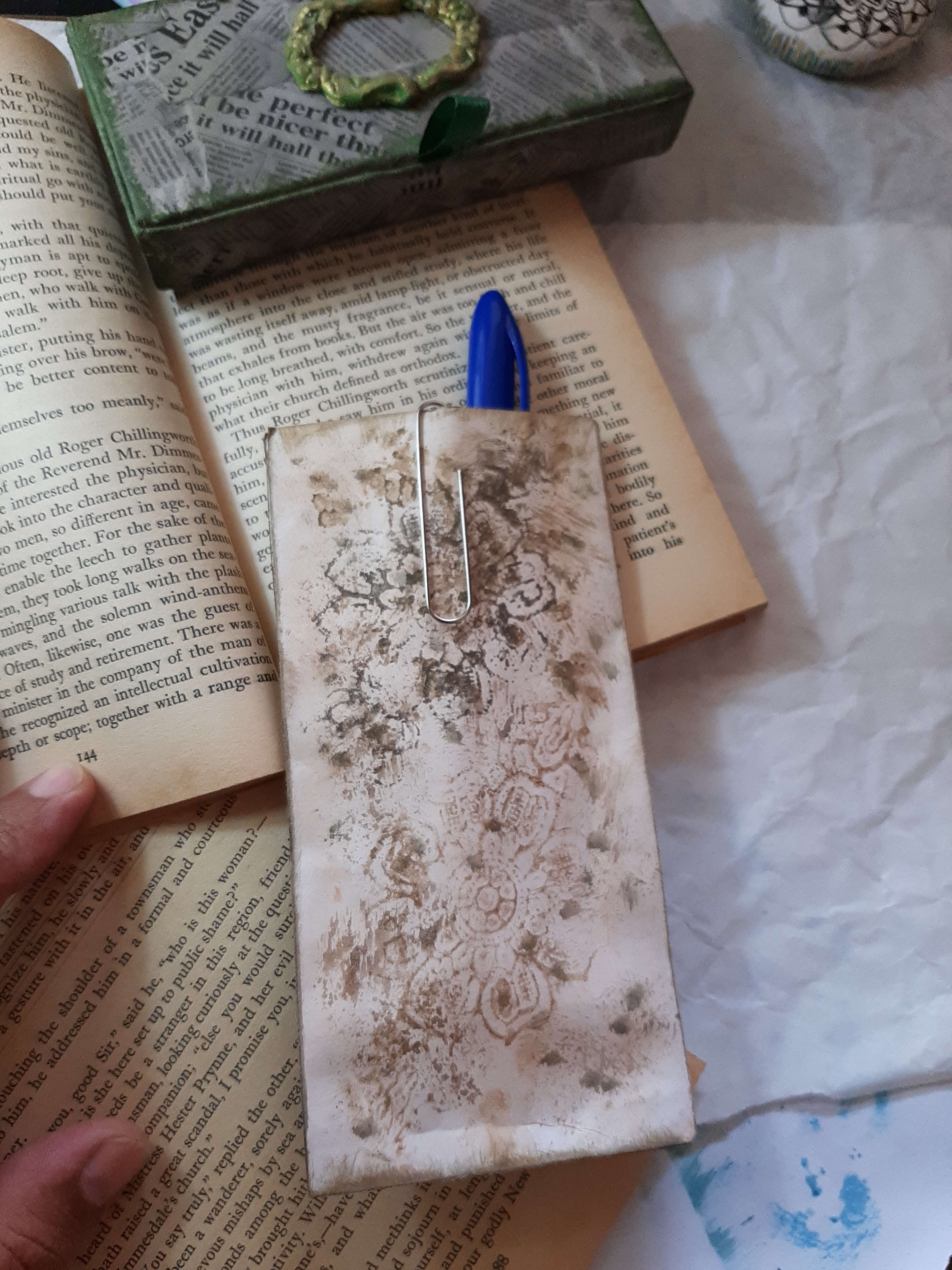 حامل قلم بوك مارك سحري كبير فينتج زرع طبيعي