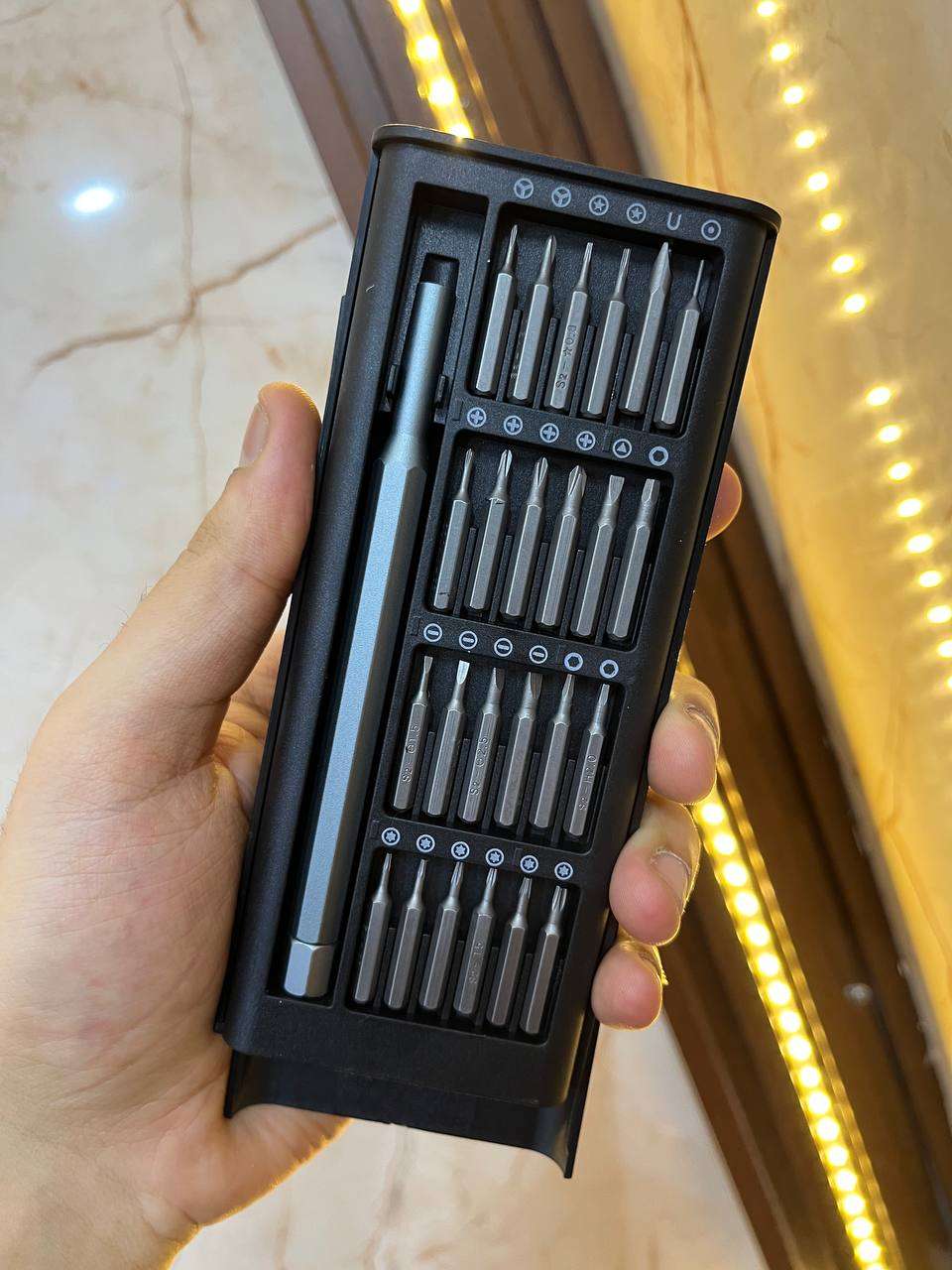 طقم مفكات فك و ربط ٢٤ قطعه
