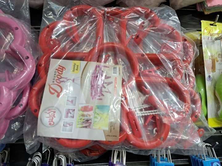 منشر حمام مدورحوالي 20 مشبك منشر بلاستيك خامه وجوده عاليه