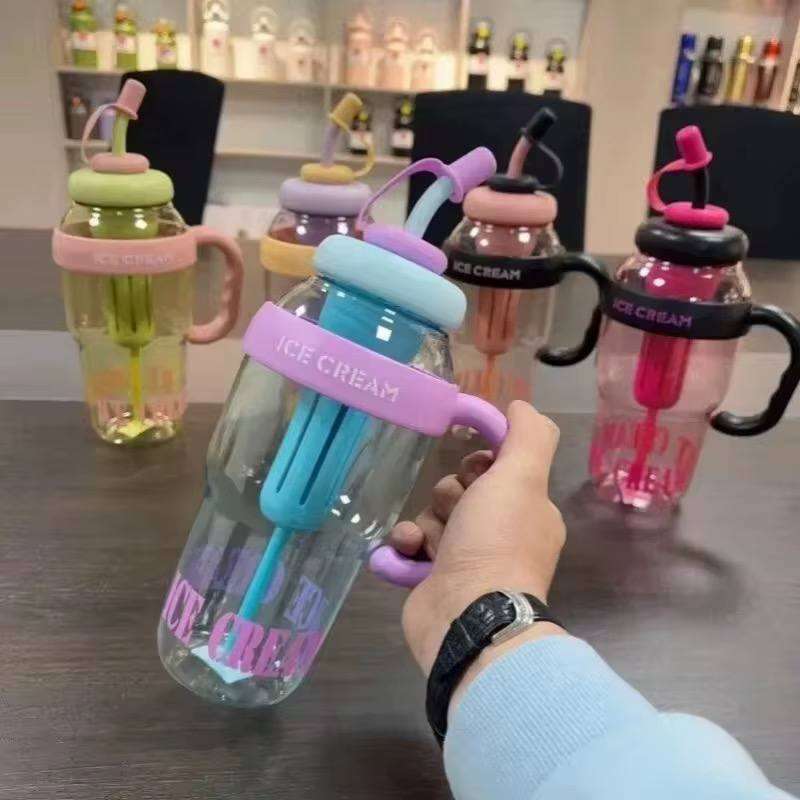 زجاجة مياه شكل ICE CREAM